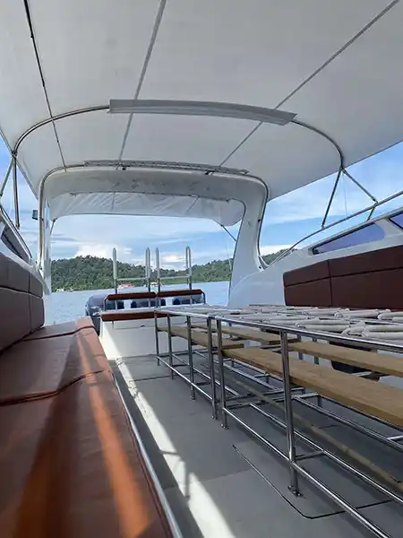 inside Wave Rider